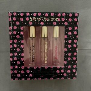Betsey Johnson Women Set: Eau de Parfum x3 (0.5+0.5+0.5oz) Damaged Box Low Fill